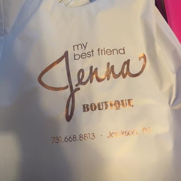 Prom Dresses - Picture 1 of 8